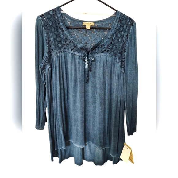 NWT Energe Blue Lace Large Detail Women's Top - Picture 1 of 6